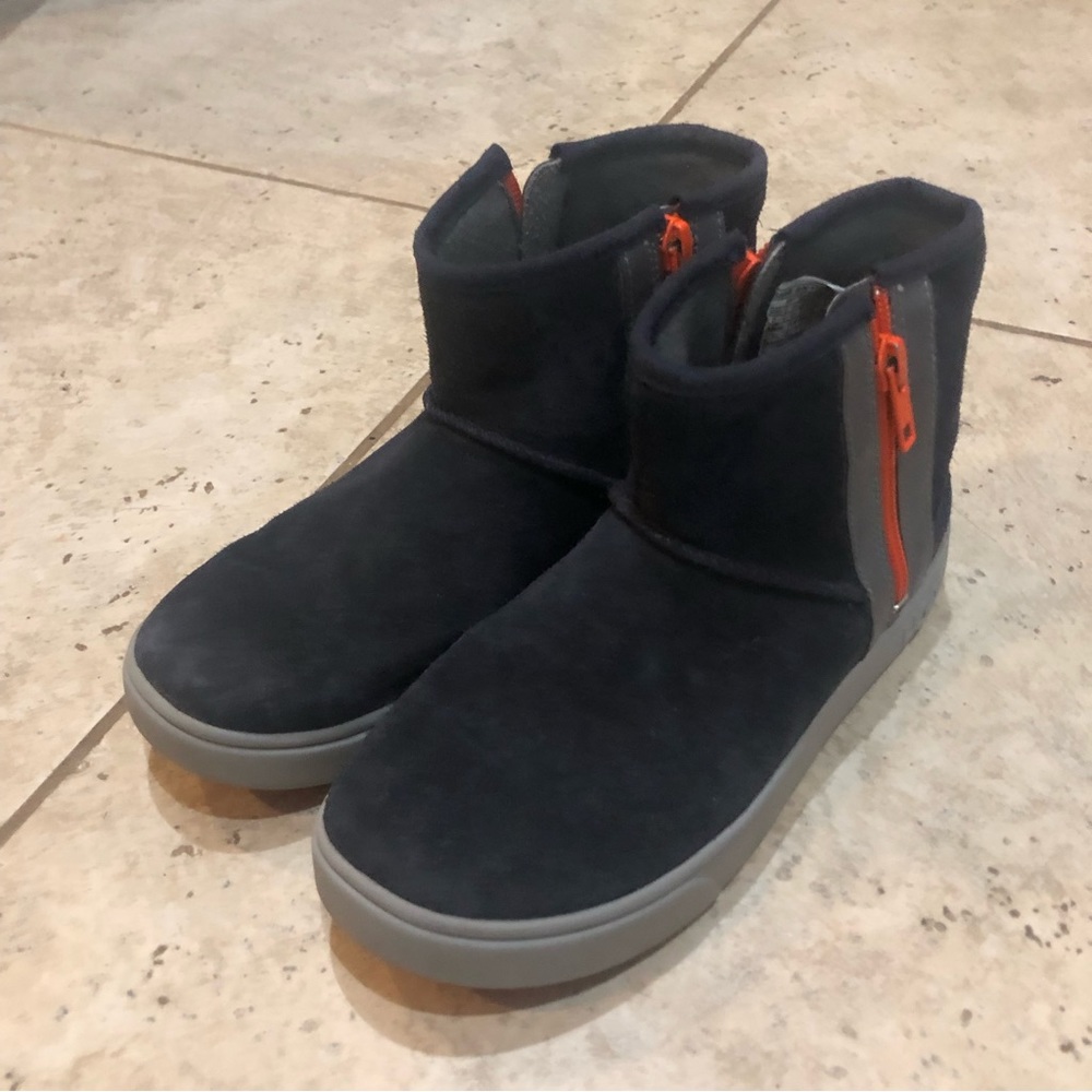 UGG Youth Navy Orange Suede High Top Shoes Sz 3Y